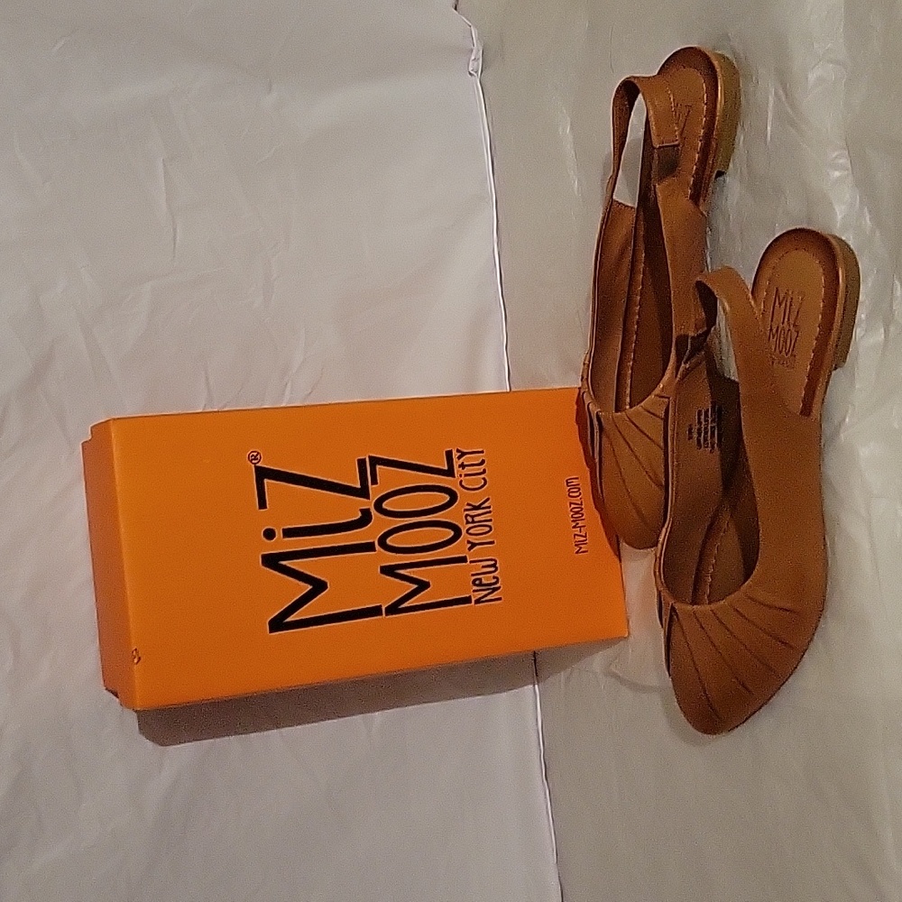 Miz Mooz leather slingbacks in color tobacco in size 10